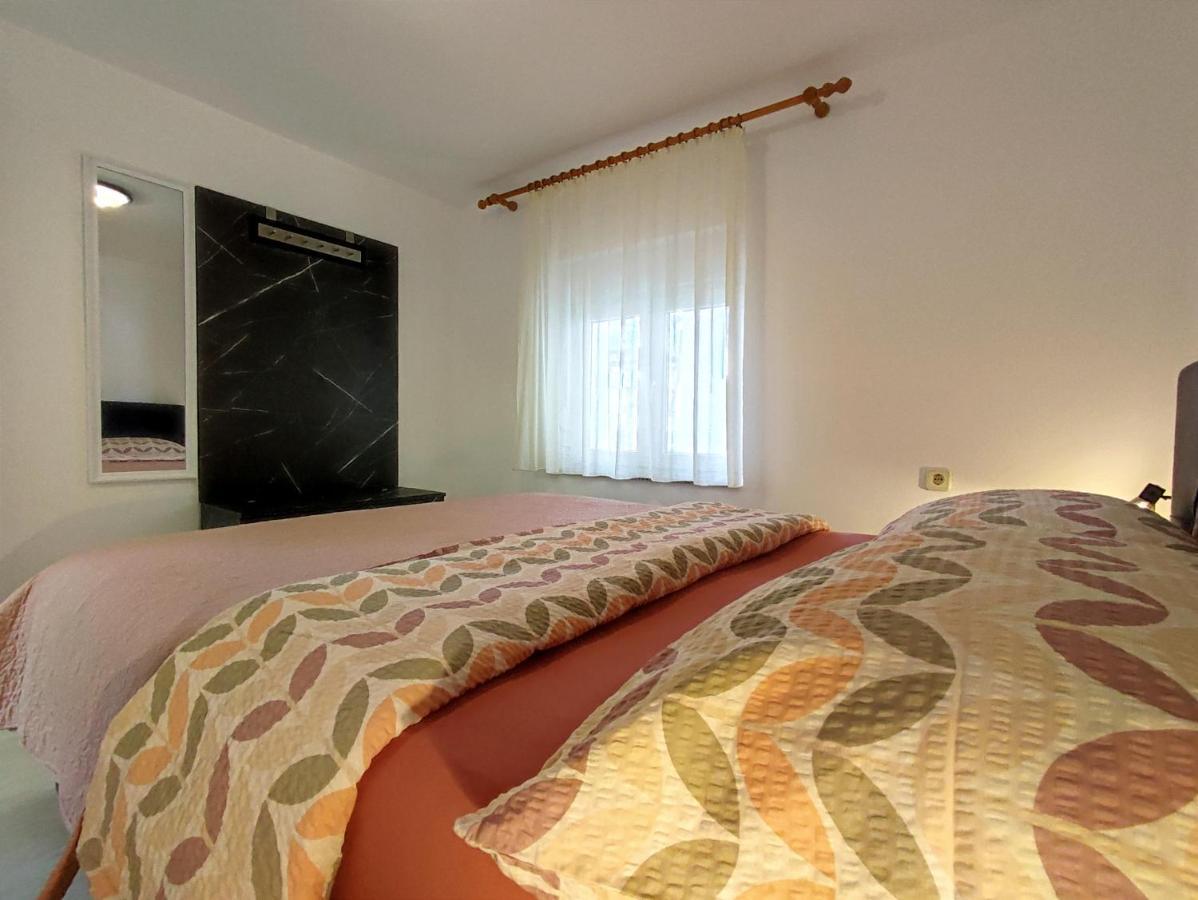Apartments Jolic Vir Luaran gambar