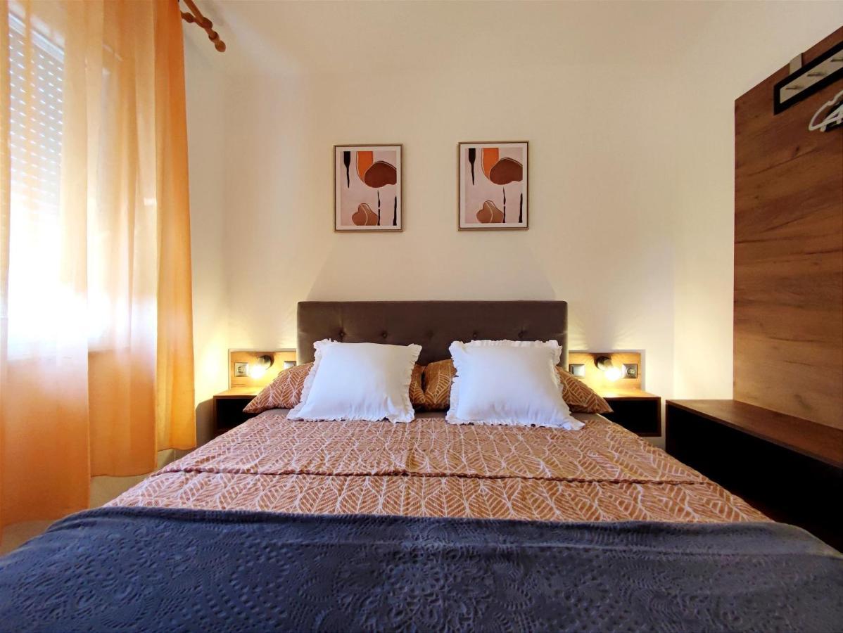 Apartments Jolic Vir Luaran gambar
